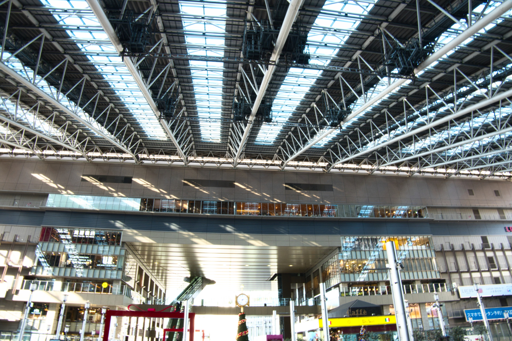 駅前風景(大阪梅田)