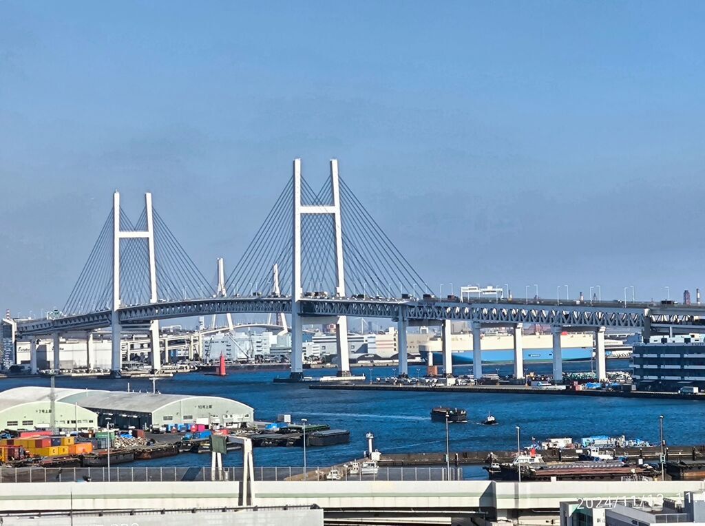 横浜ベイブリッジ
