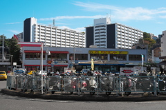 駅前のバイク安住地 !