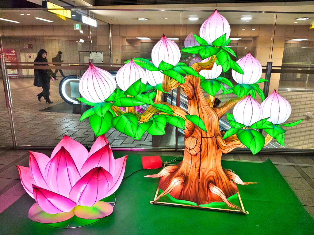 旧正月のモニュメント