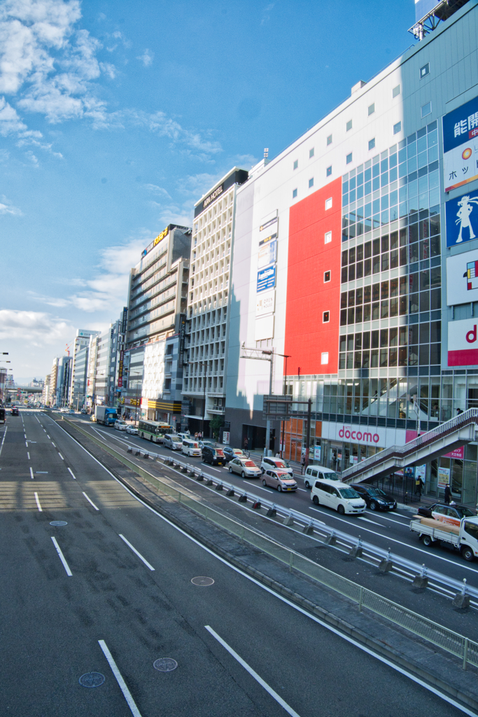 駅前風景(大阪天王寺)