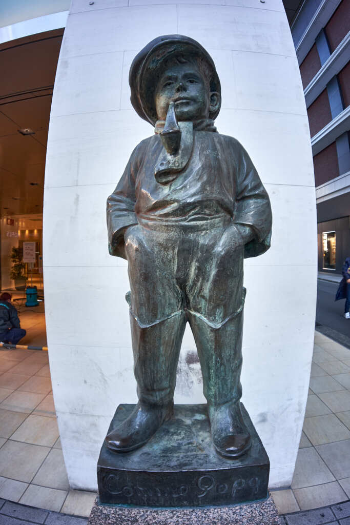 マドロス少年の銅像