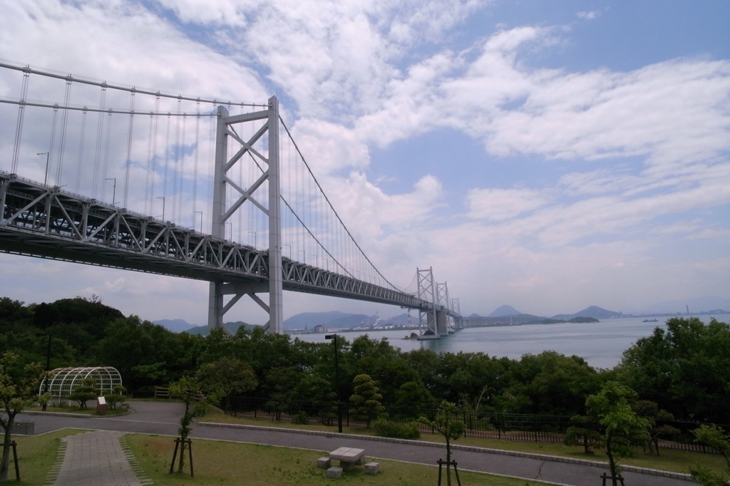 瀬戸へ架ける橋