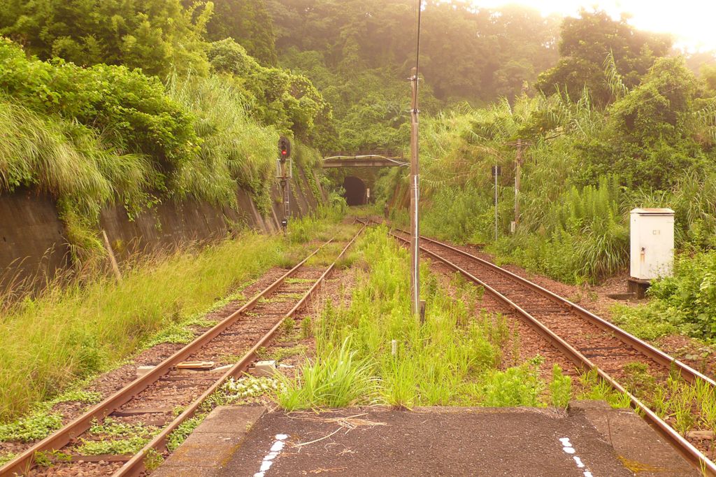 トンネルの向こうは・・・