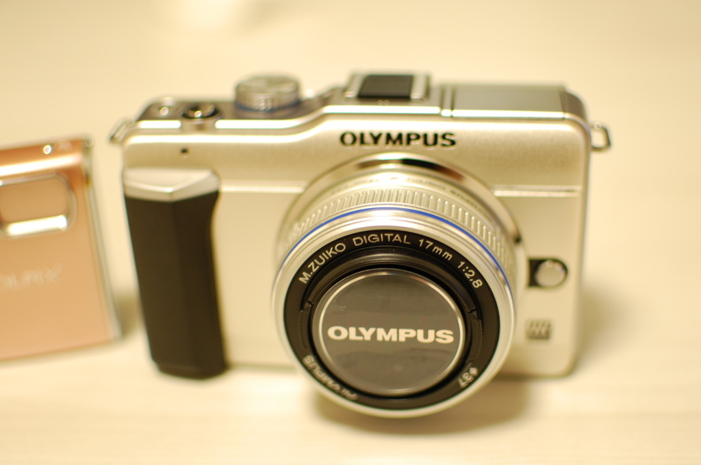 OLYMPUS PEN Lite & COOLPIX S52
