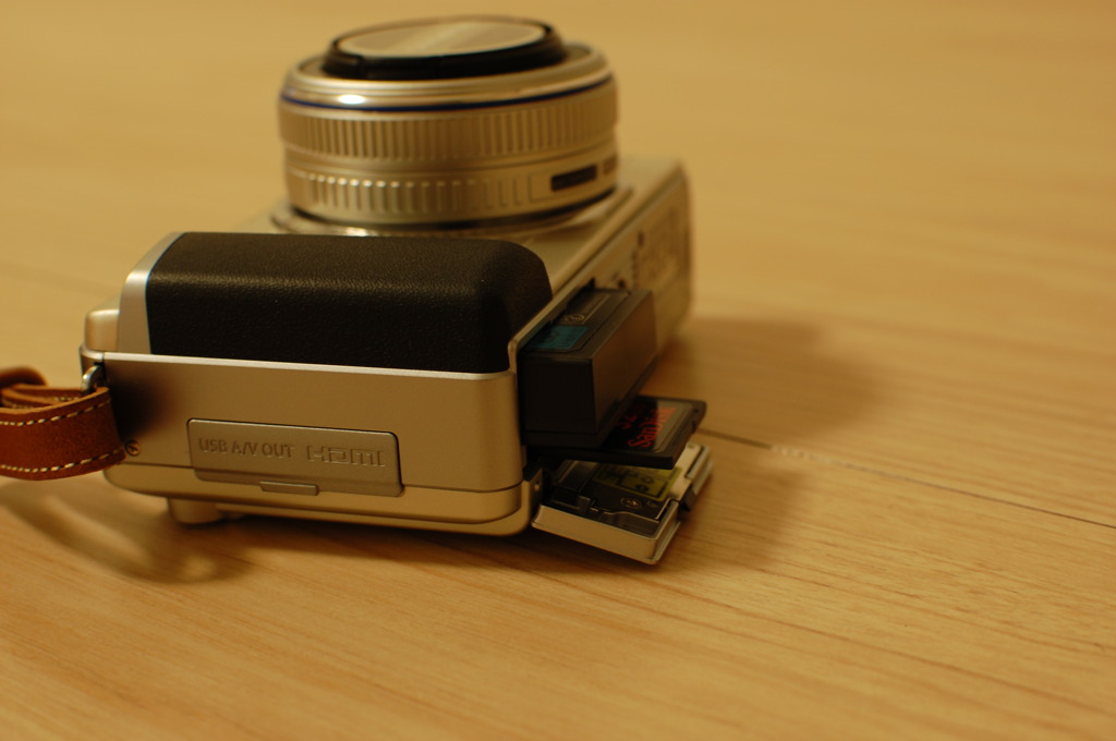 OLYMPUS PEN Lite (E-PL1)