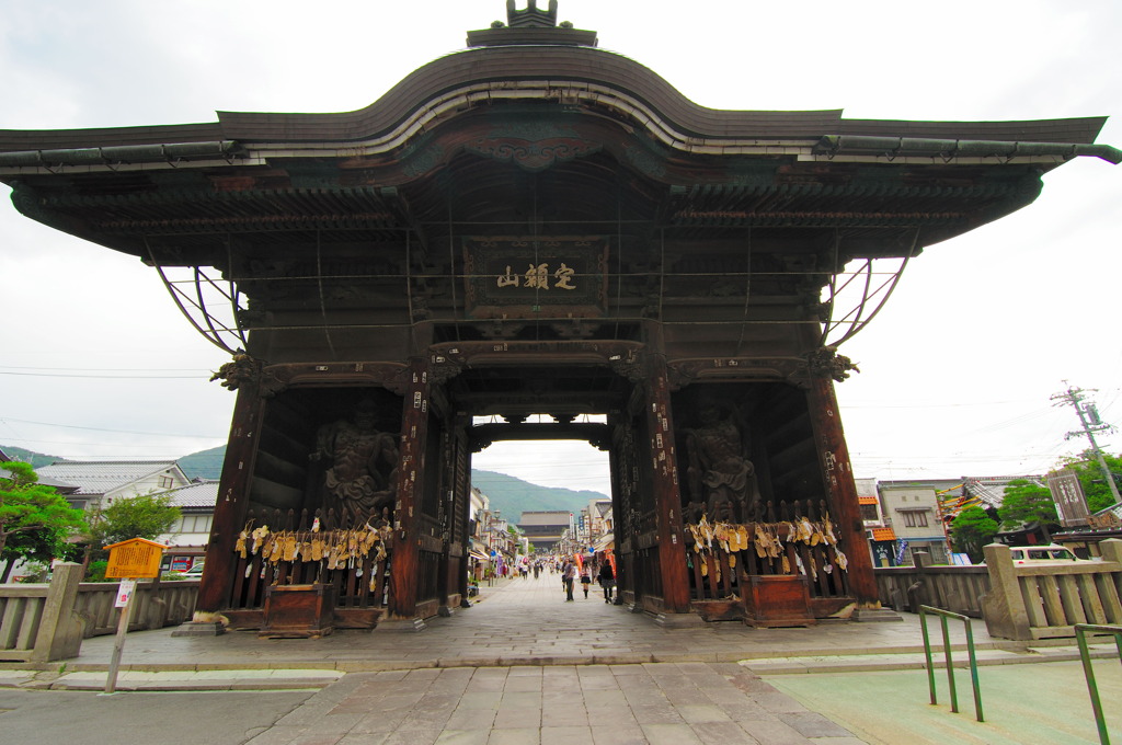 門
