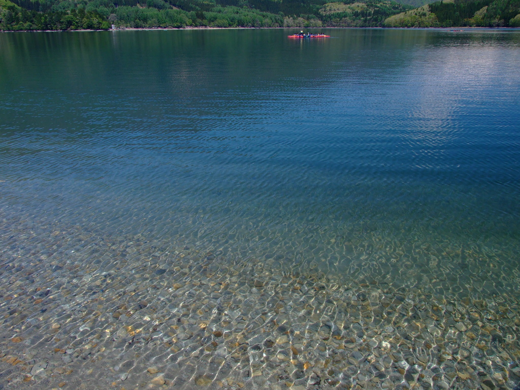 湖の渚