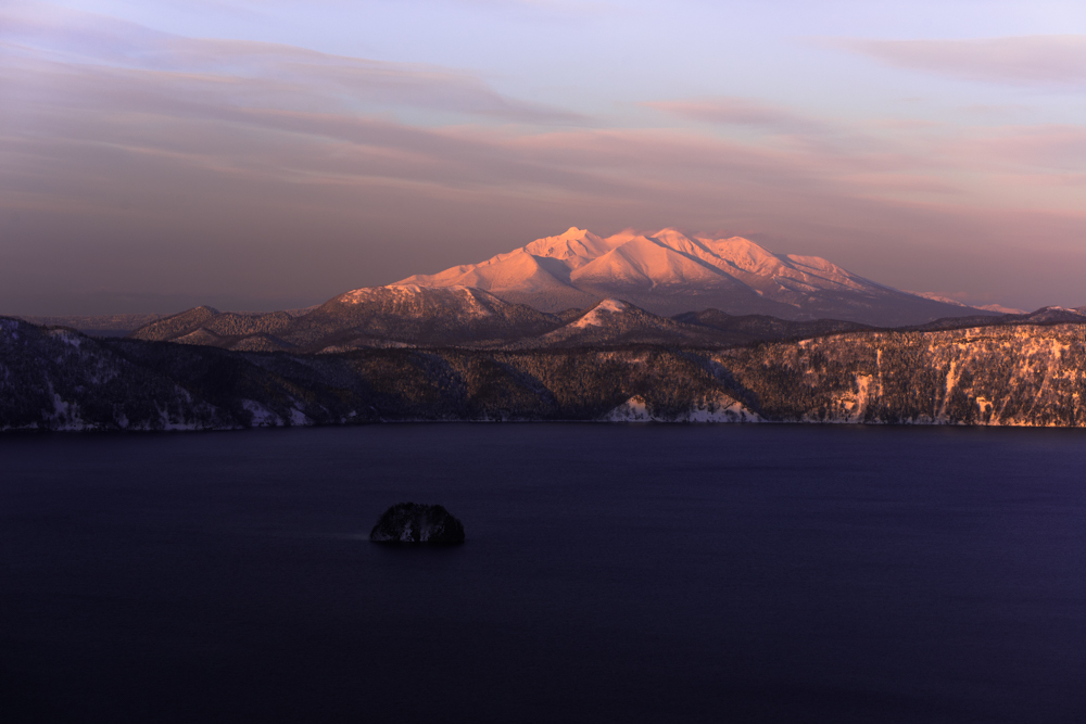 夕暮れの摩周湖