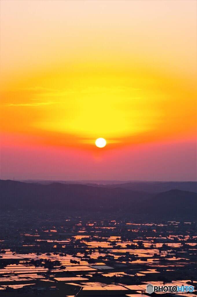 雲間へ沈む