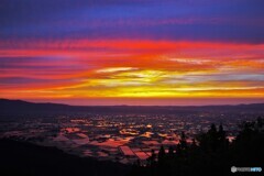 爆焼けの散居村