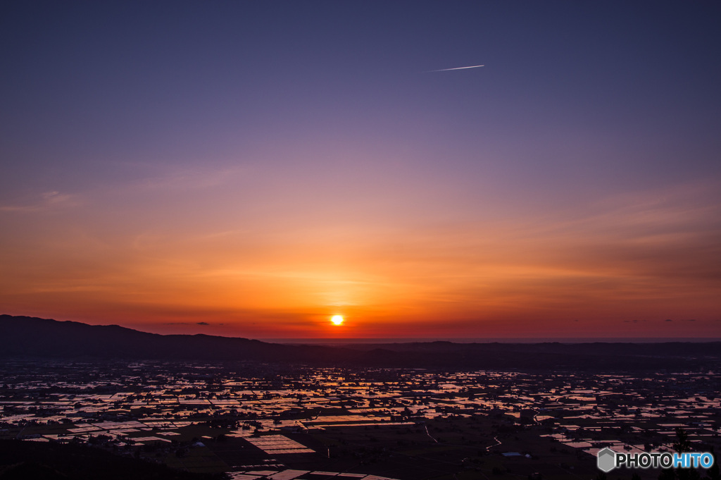 散居村の夕日