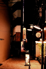 裏路地。