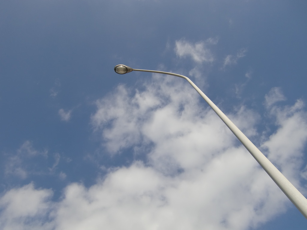 空を見上げると