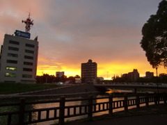 梅雨明けの夕暮れ