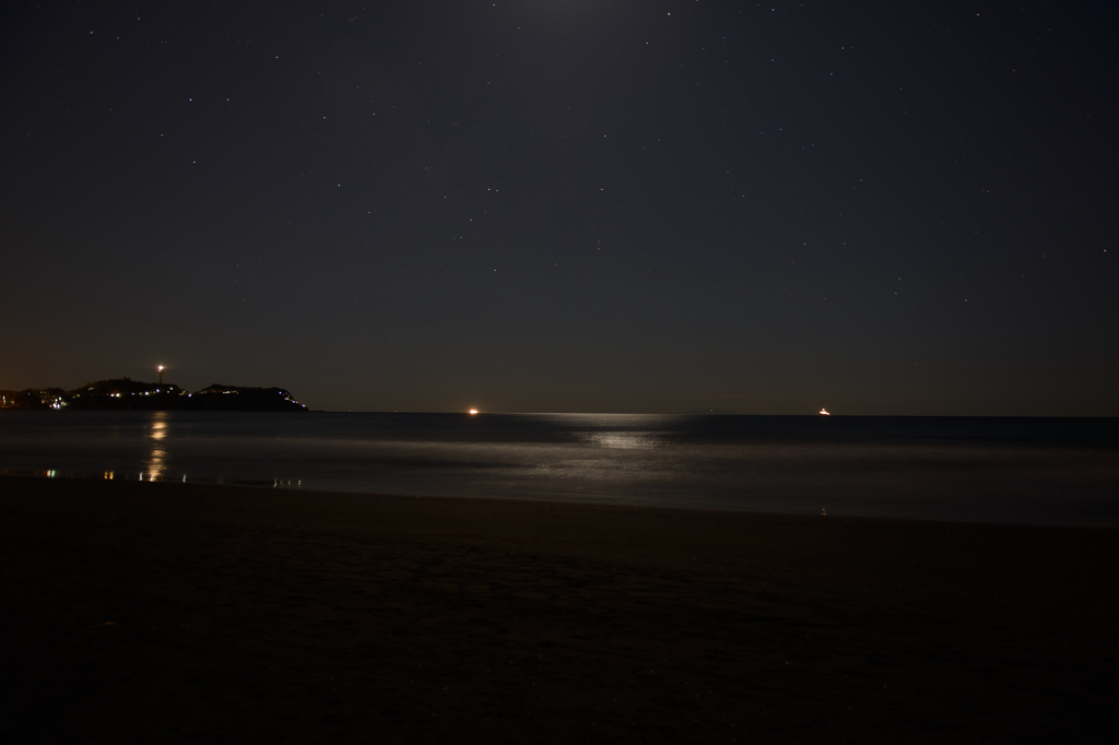 深夜の海