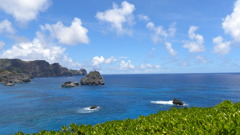 青い海１