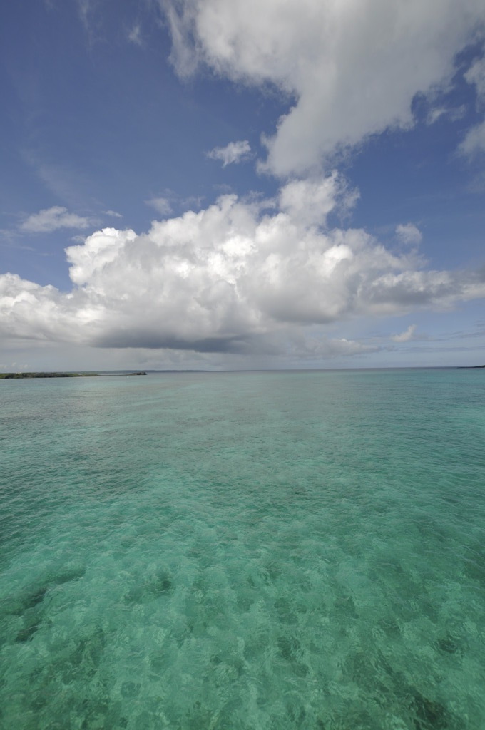 青い空と青い海
