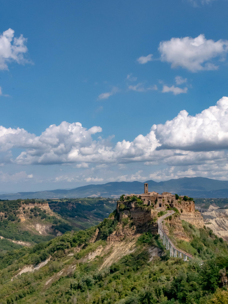 イタリア　天空の城チヴィタ２