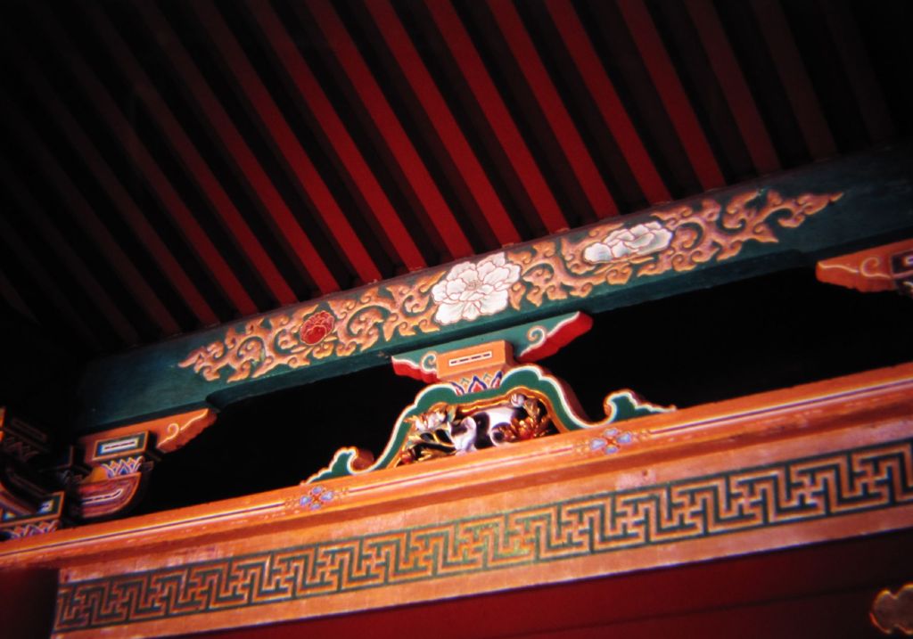 眠る猫