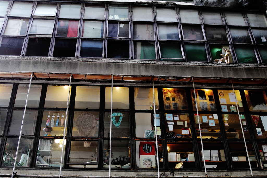 #18 Windows