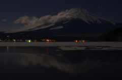 山中湖の夜