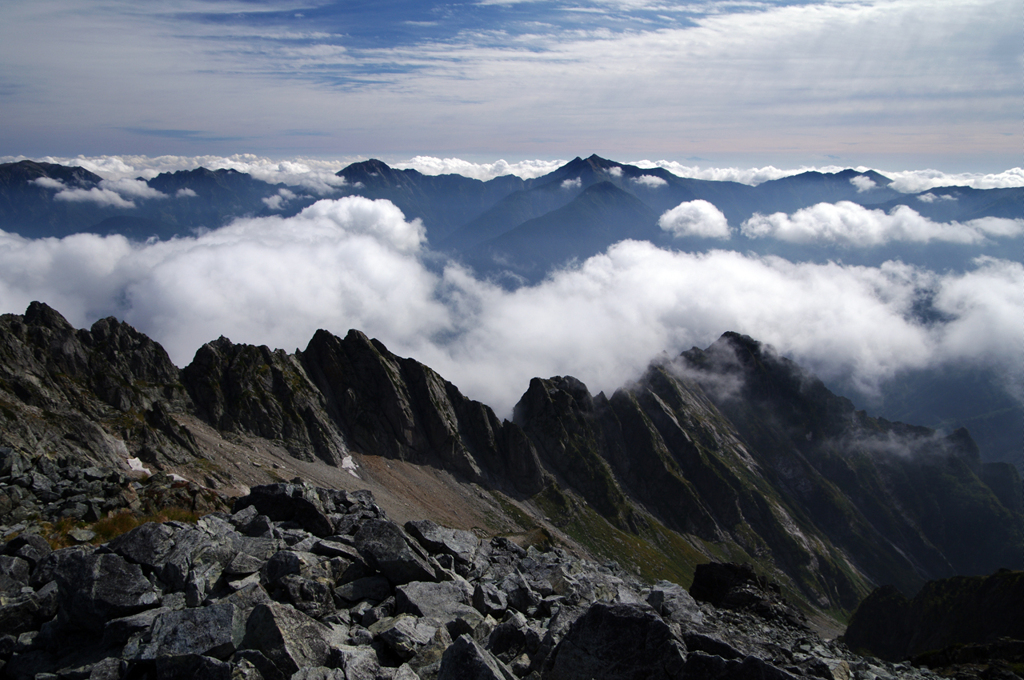 劔岳山頂から後立山連峰