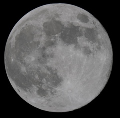 今年最初のまんまる〜換算2400㎜〜