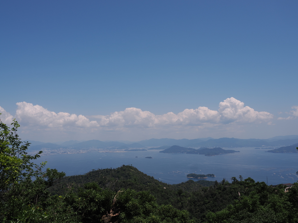 宮島の山頂付近にて