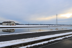 雪の日の夕暮れ