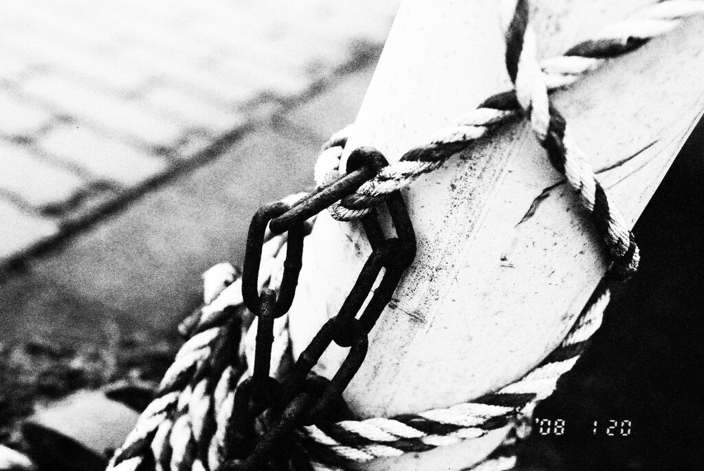 chain, - rope