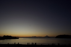 Between Night and Morning