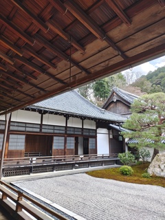 禅の造形美：枯山水と木造建築