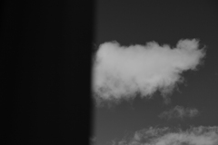 ところ変われば、空の色も変わる