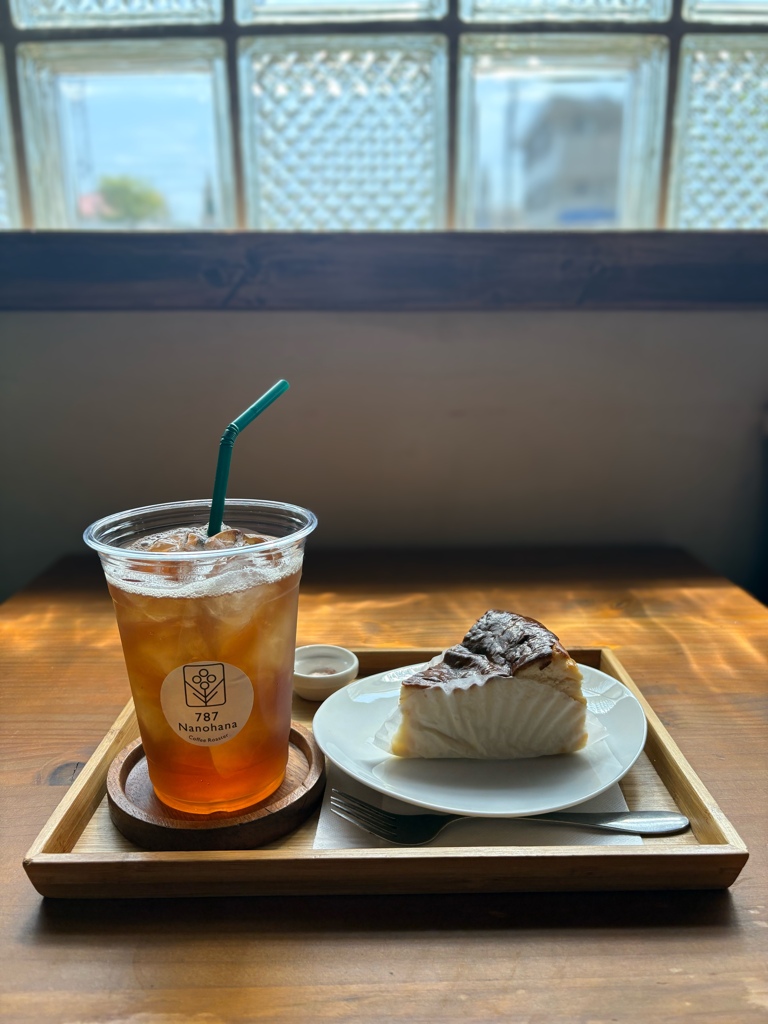 和紅茶とバスクチーズケーキ