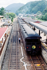 貴婦人の後姿(津和野駅)