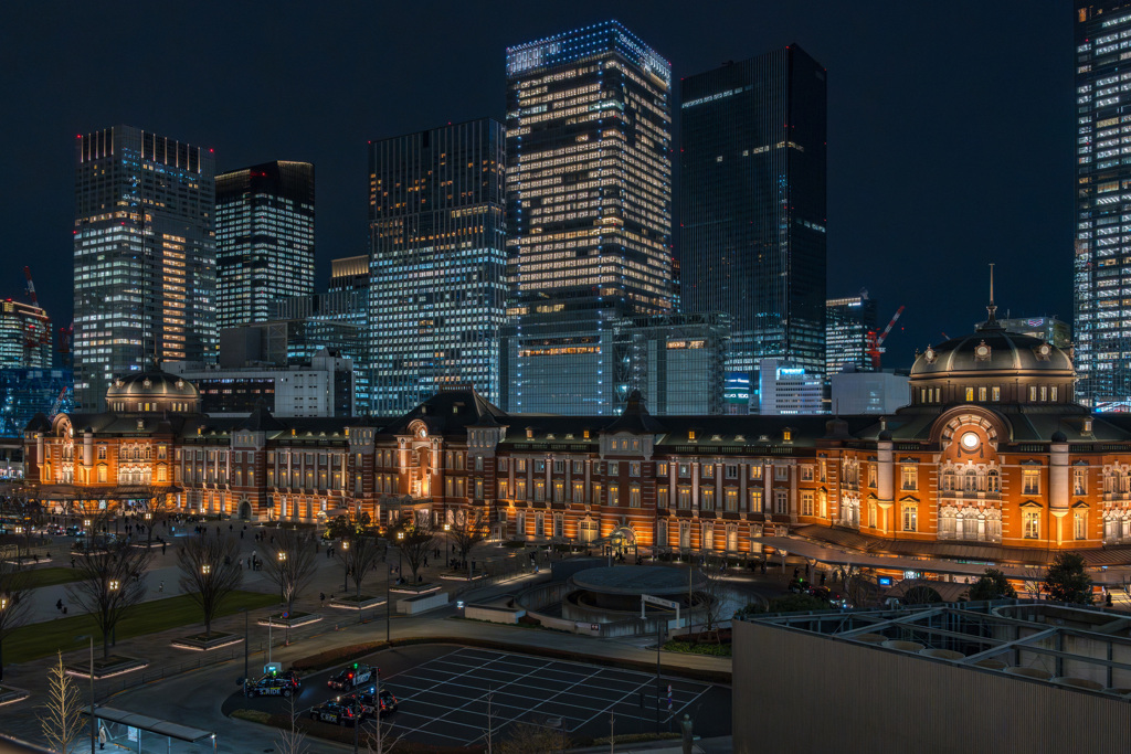 平日の丸ビル 展望テラスから