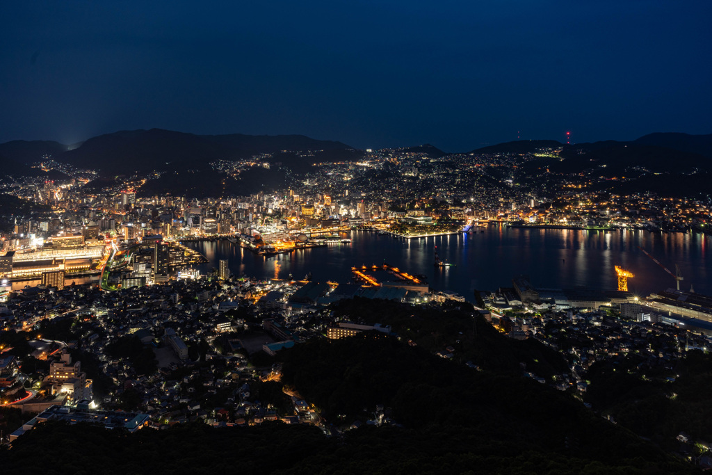 C55B23E4-1310-444C-8F96-EACFF4A008FE