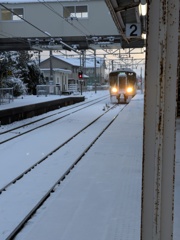 JR七尾線（能登部駅）