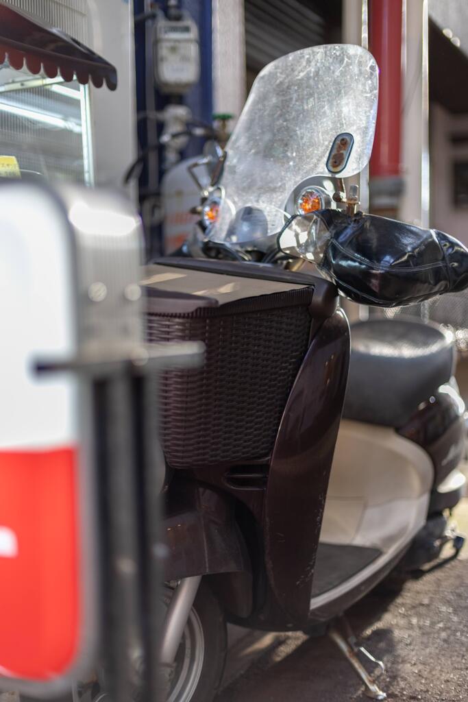 エモい喫茶店のエモいバイク