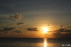 夕焼けに向かって