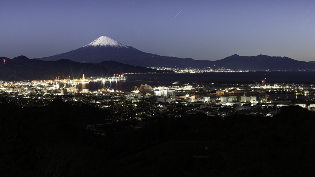 2026.1.4 空が少し寂しいな。雲があったらもう少し絵になるのだが。