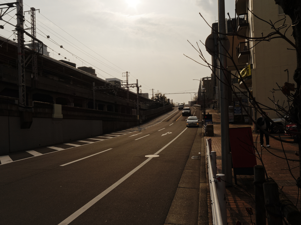 元町駅よこ道路