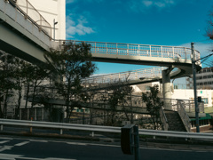 らせんの歩道橋