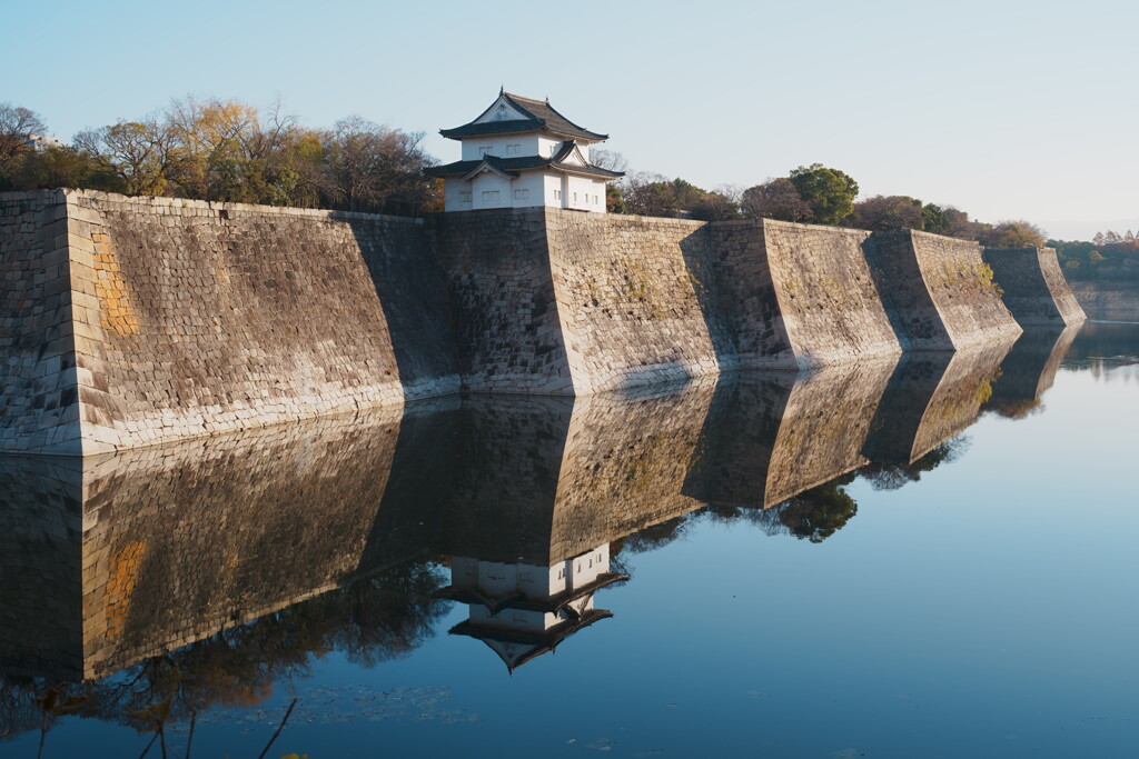 早朝の大阪城