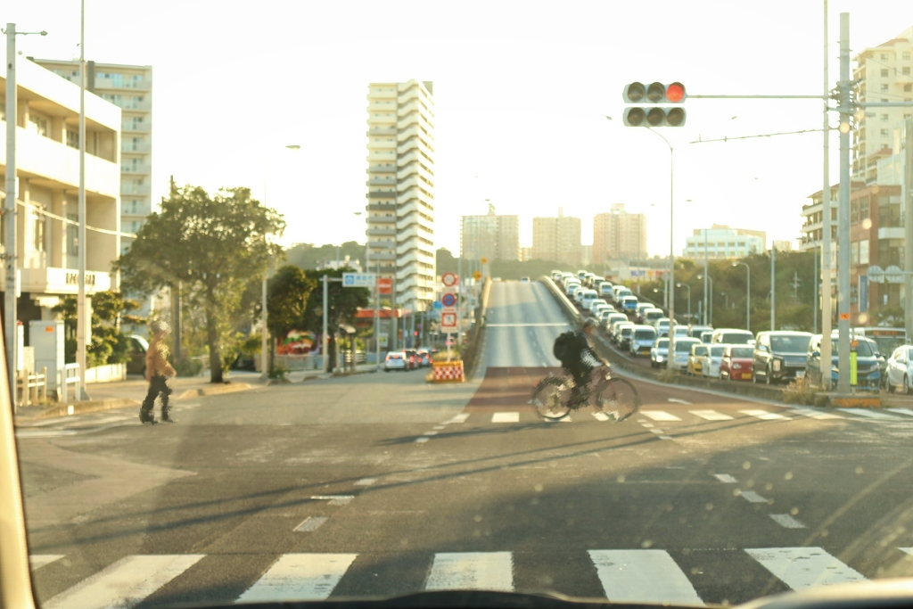 朝方の横断歩道