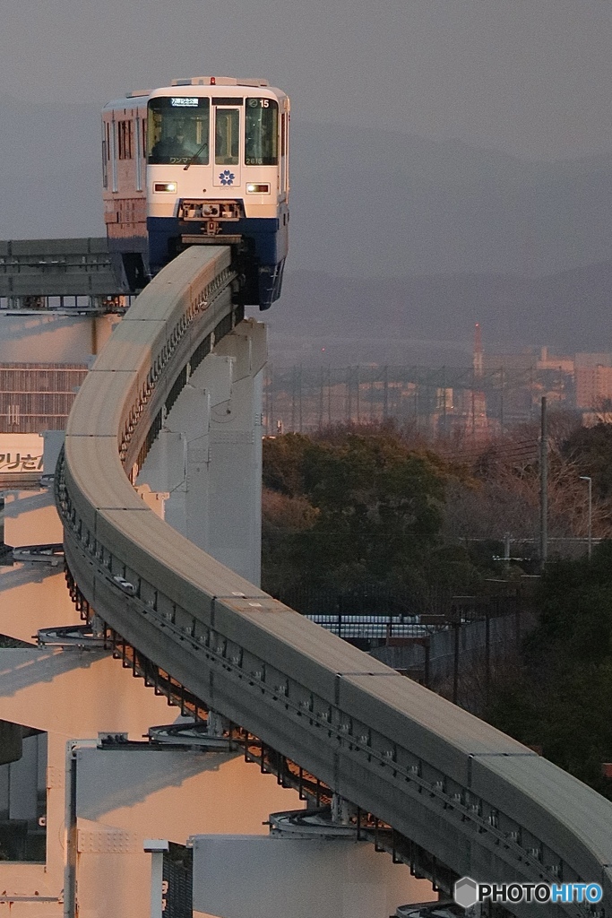 夕景駆け降りて