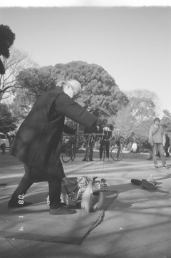 上野恩賜公園　眞野トウヨウさん