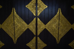 The 扉