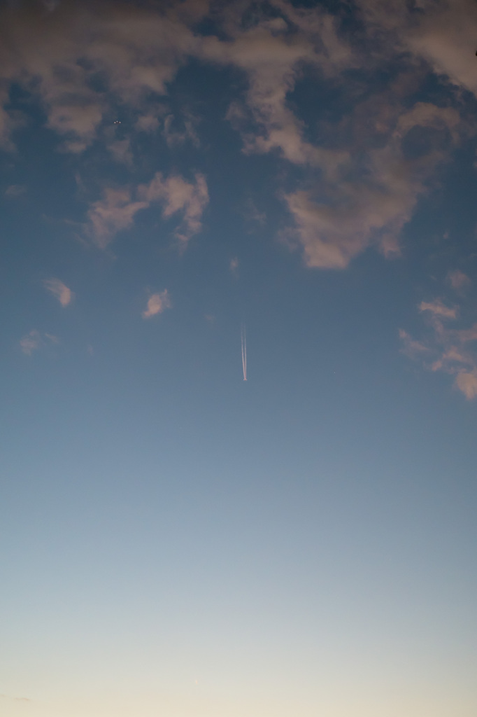 西へ
